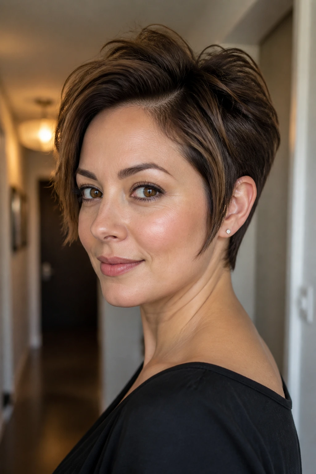 Real woman with shaped pixie-bob and crown lift